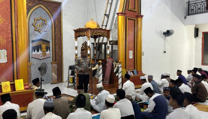 Kapolsek Buko Ajak Warga Perkuat Ukhuwah dan Jaga Kamtibmas di Safari Ramadhan Buko Selatan