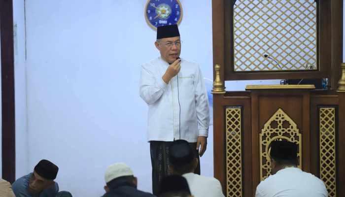 Bupati Rusli Moidady Safari Ramadhan di Masjid At-Taqwa Oluno