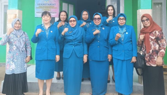 TP PKK dan Dinas P3AP2KB Bangkep Ikuti Zoom Meeting Program Prasara dan Vistara