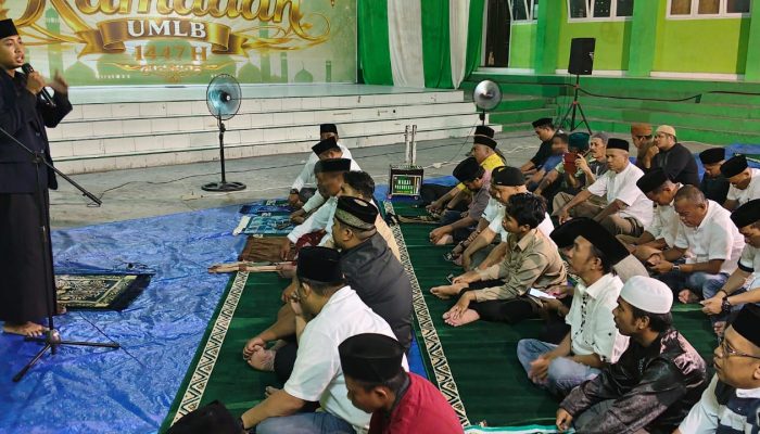 Semarak Ramadhan, Unismuh Luwuk Gelar Bukber Hingga Sholat Tarawih Berjamaah