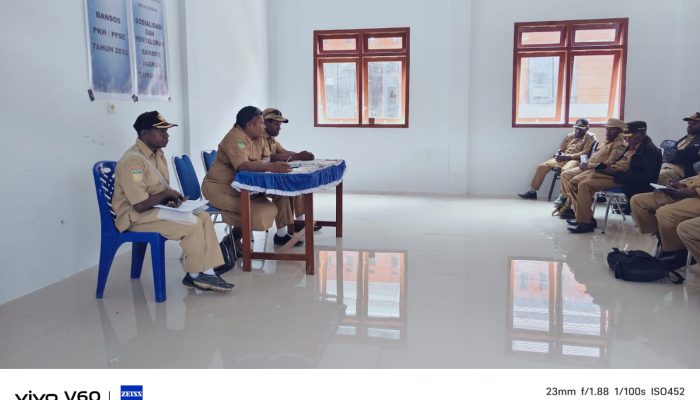 Kadinsos Deiyai Salurkan Bansos 2026, Setiap Kampung Terima Rp70 Juta dan Sembako