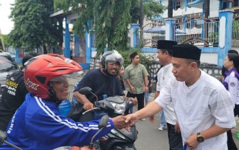Berkah Ramadhan, Untika Luwuk Bagikan Ratusan Paket Sembako kepada Masyarakat