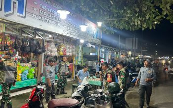 Jelang Idulfitri, Koramil 1308-14/Toili Gelar Patroli Malam Bersama Warga