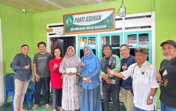 Akhir Ramadhan, Alumni Smandul 96 Berbagi ke Panti Asuhan Maimunah Abas Nursin