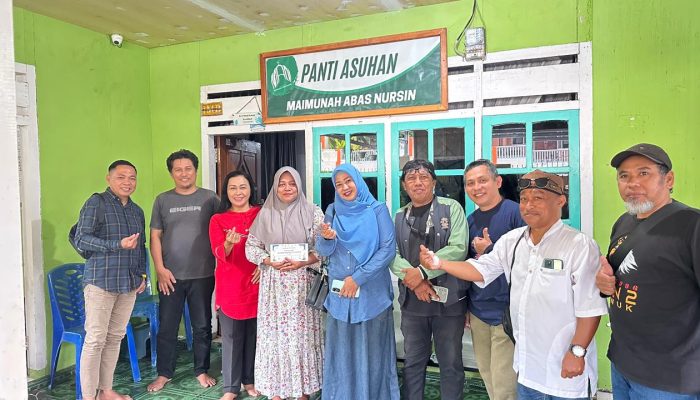 Akhir Ramadhan, Alumni Smandul 96 Berbagi ke Panti Asuhan Maimunah Abas Nursin